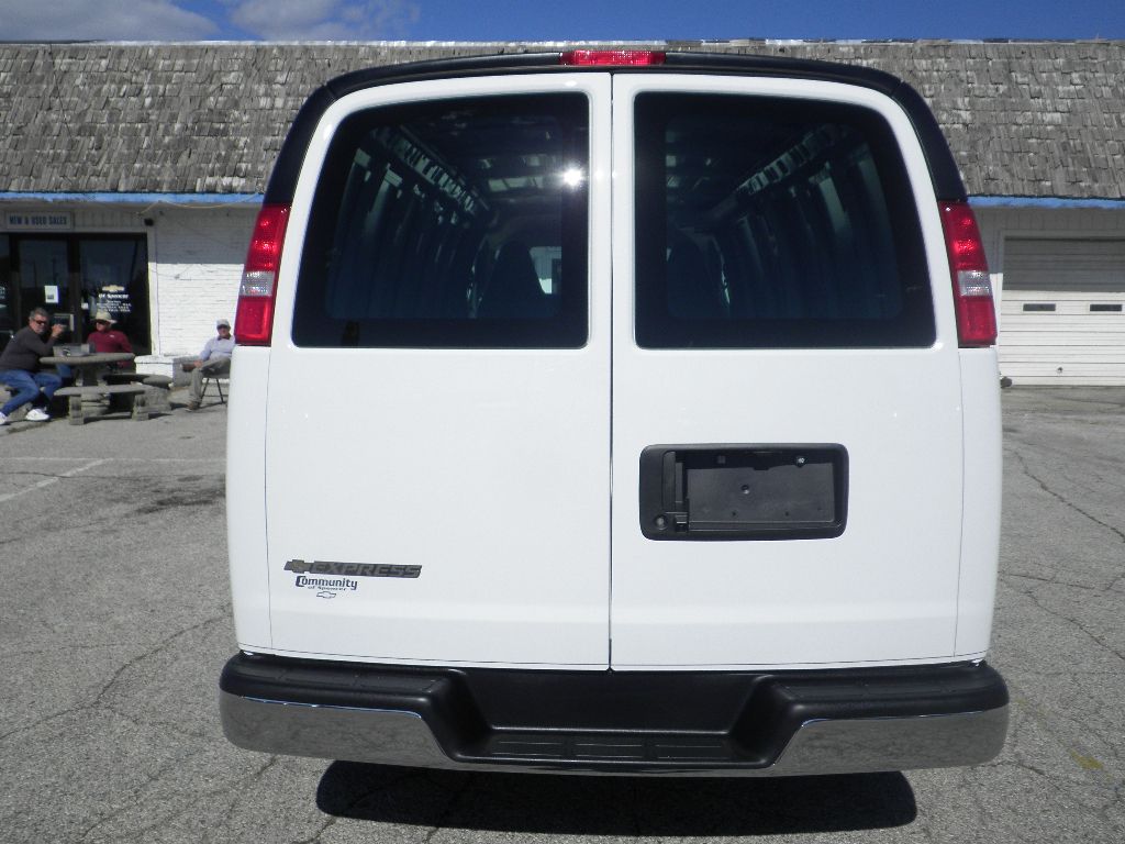 2025 Chevrolet Express Cargo Work Van - Photo 7