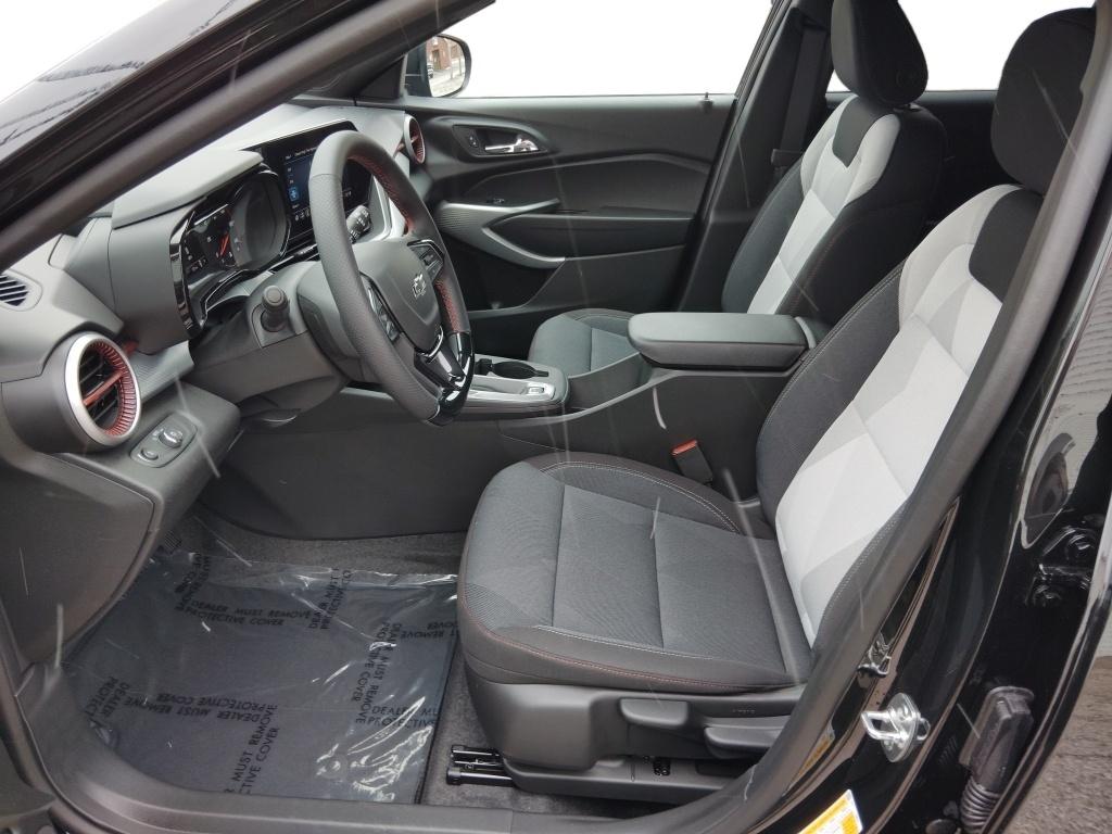 2026 Chevrolet Trax RS - Photo 13