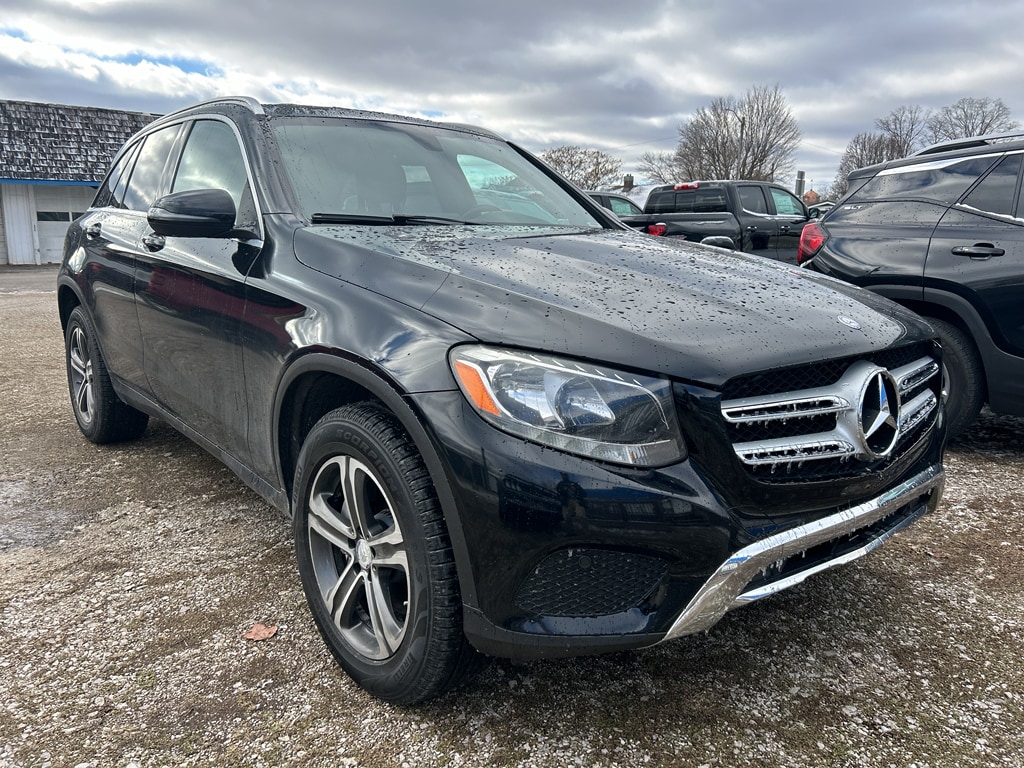 2017 Mercedes-Benz GLC GLC300's photo