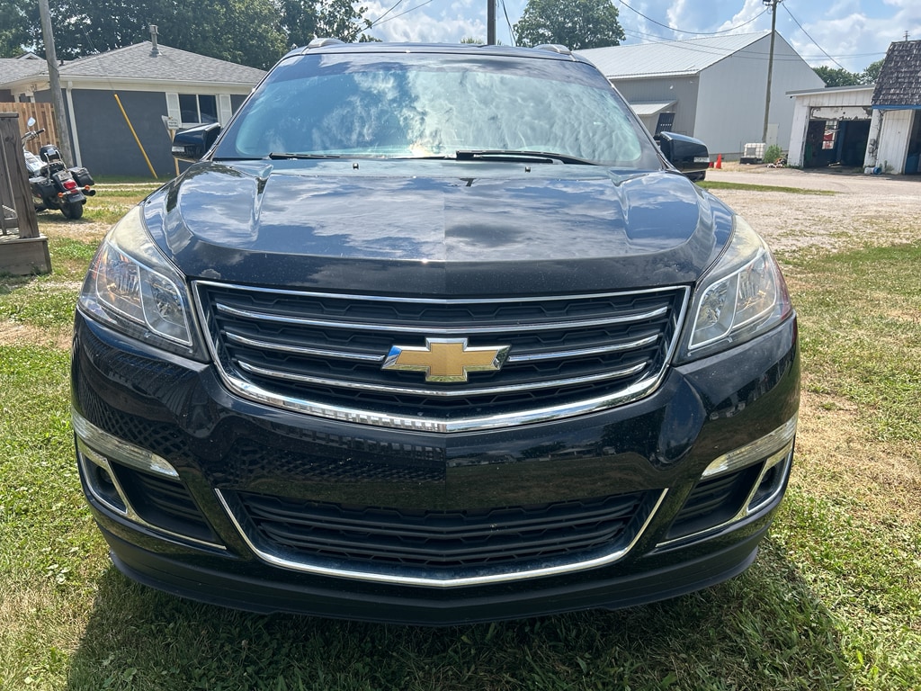 Used 2017 Chevrolet Traverse 1LT with VIN 1GNKRGKD8HJ104790 for sale in Spencer, IN