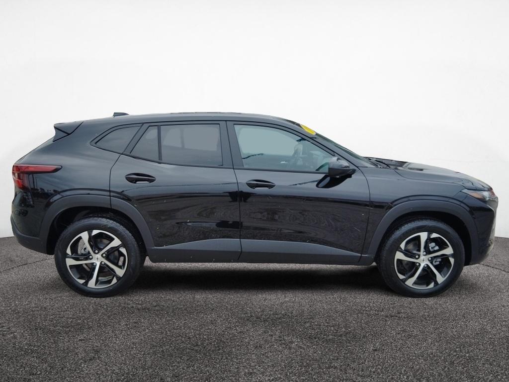 2026 Chevrolet Trax RS - Photo 8