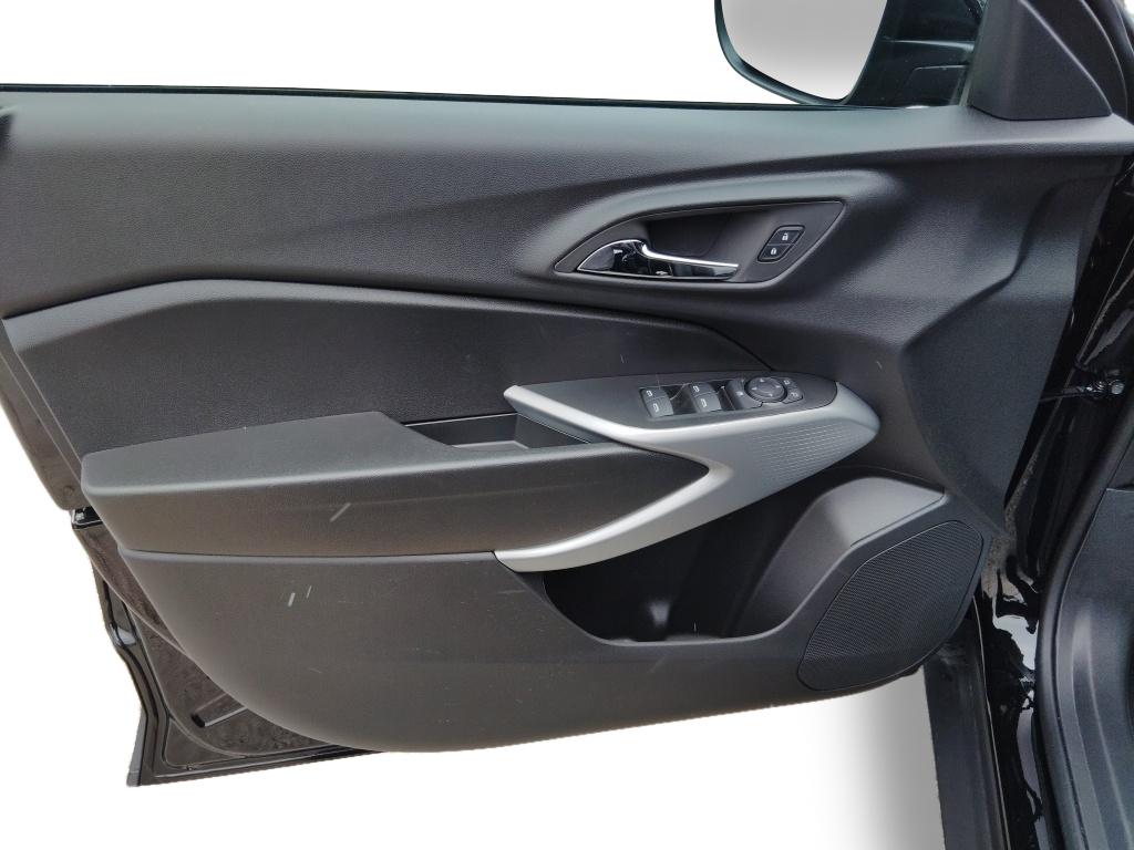 2026 Chevrolet Trax RS - Photo 11