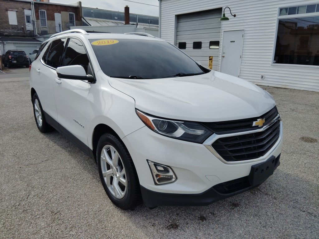 2019 Chevrolet Equinox LT's photo