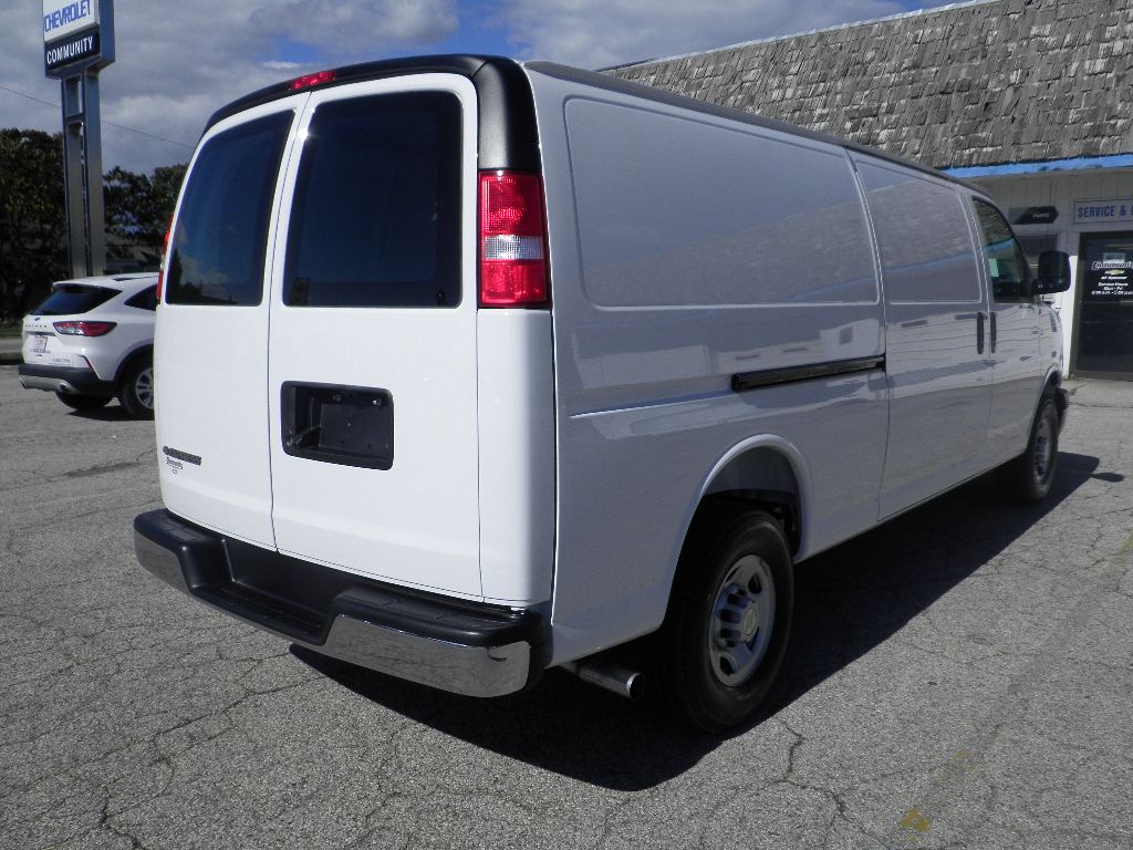 2025 Chevrolet Express Cargo Work Van - Photo 8