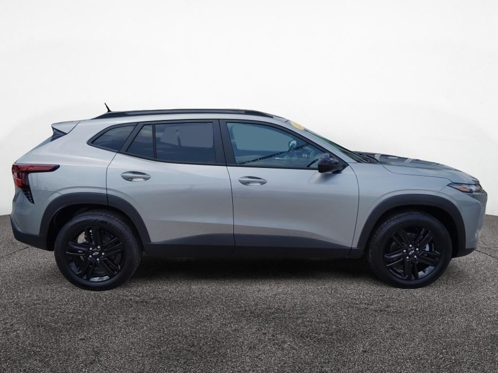 2026 Chevrolet Trax Activ - Photo 8