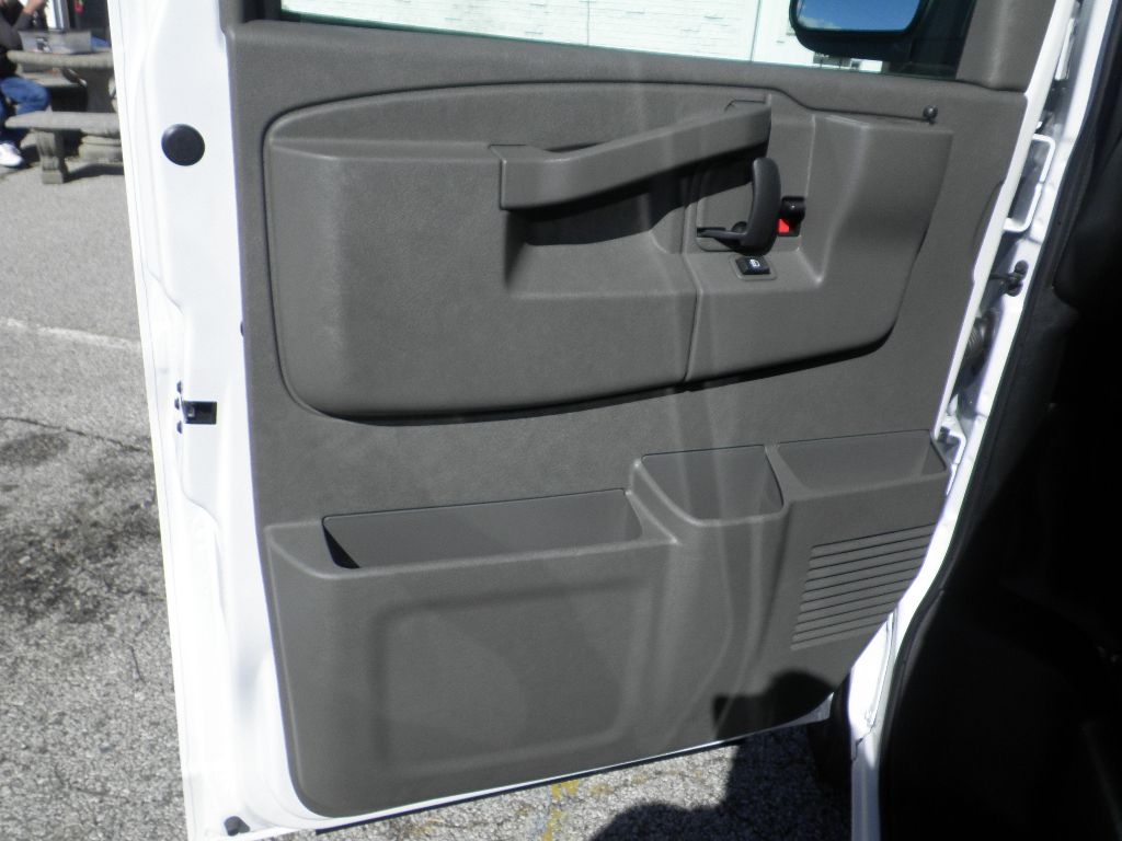 2025 Chevrolet Express Cargo Work Van - Photo 11