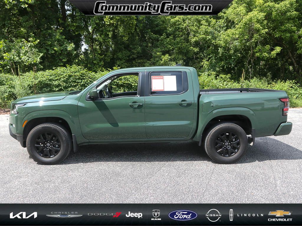 2023 Nissan Frontier SV photo 3