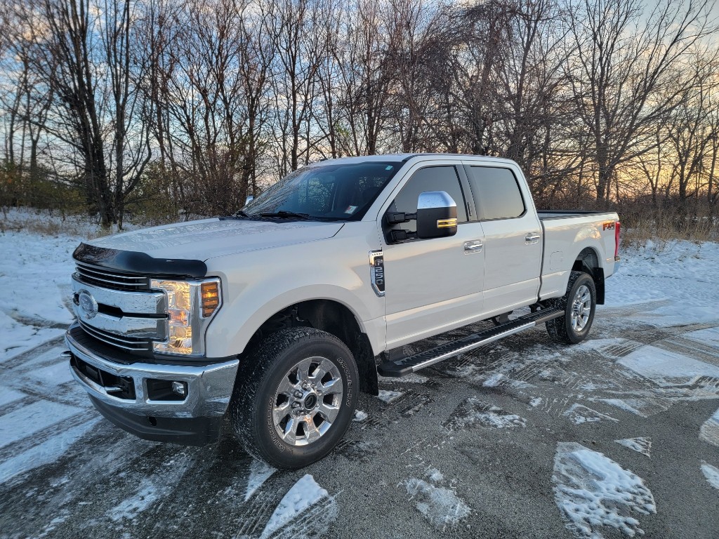 2018 Ford F-250 Super Duty Lariat's photo
