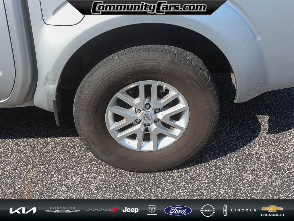 2016 Nissan Frontier SV photo 3