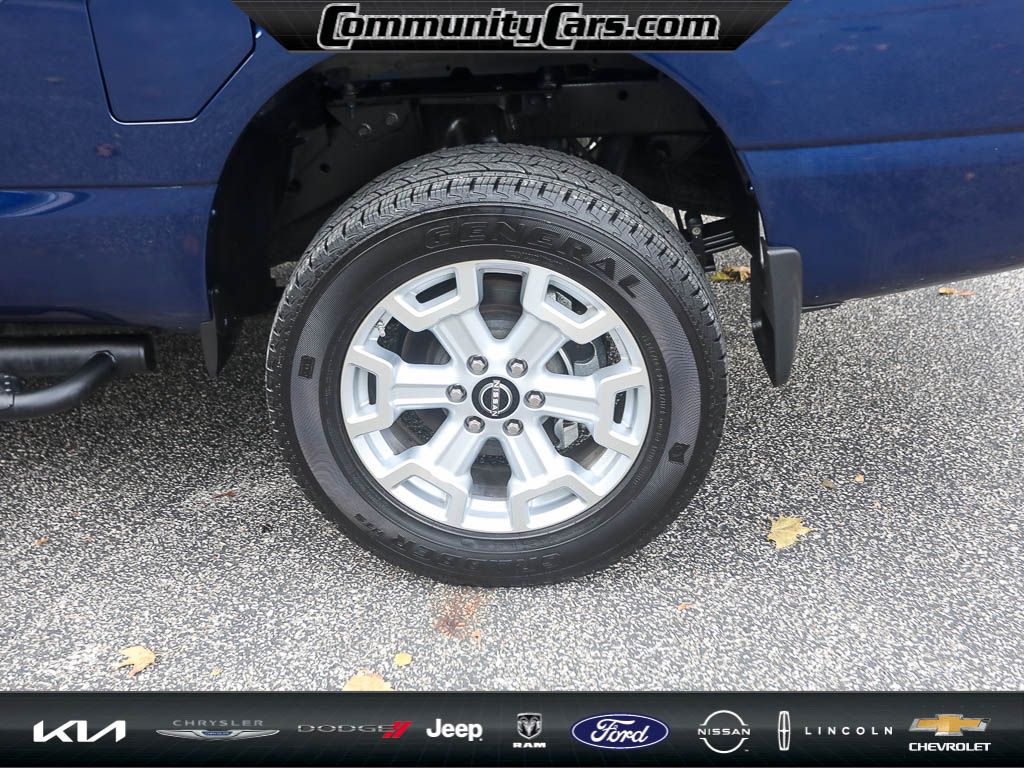 2024 Nissan Titan SV photo 4