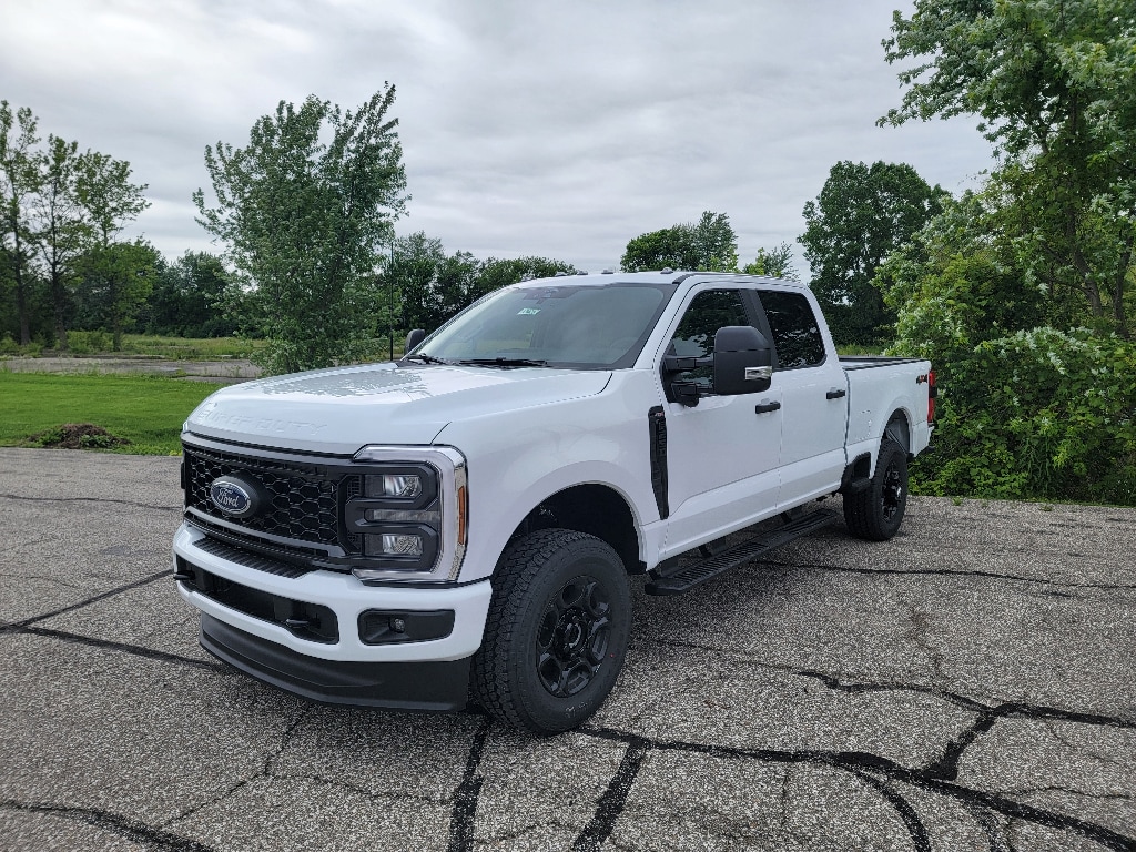 2026 Ford F-250 XL 4x4 Crew Cab 6-3/4' Box's photo