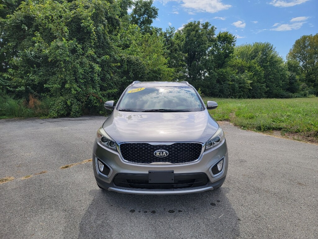 Used 2017 Kia Sorento EX with VIN 5XYPHDA1XHG260899 for sale in Mooresville, IN