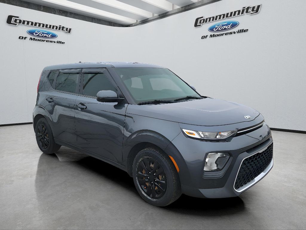 2020 Kia Soul LX photo 2