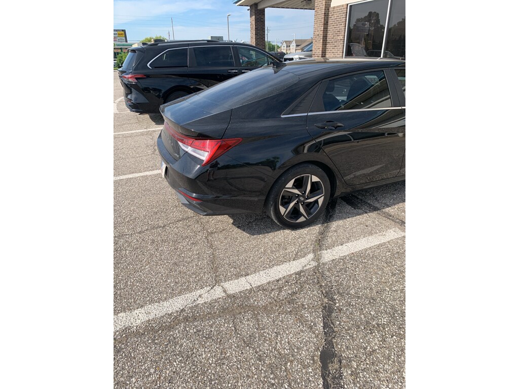 Used 2023 Hyundai Elantra Limited Sedan