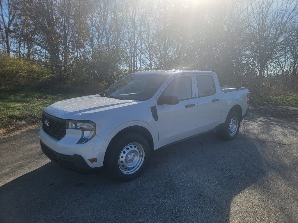 2025 Ford Maverick XL's photo