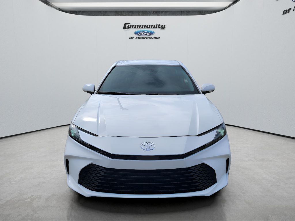 2025 Toyota Camry LE photo 2