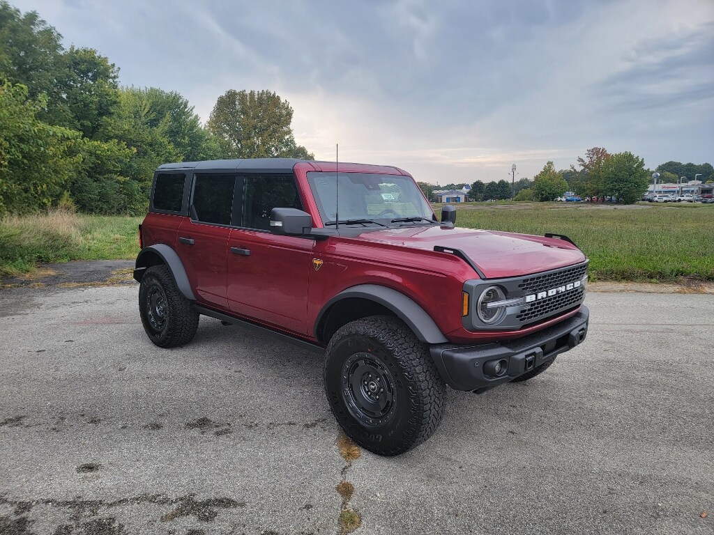 2025 Ford Bronco Badlands photo 3