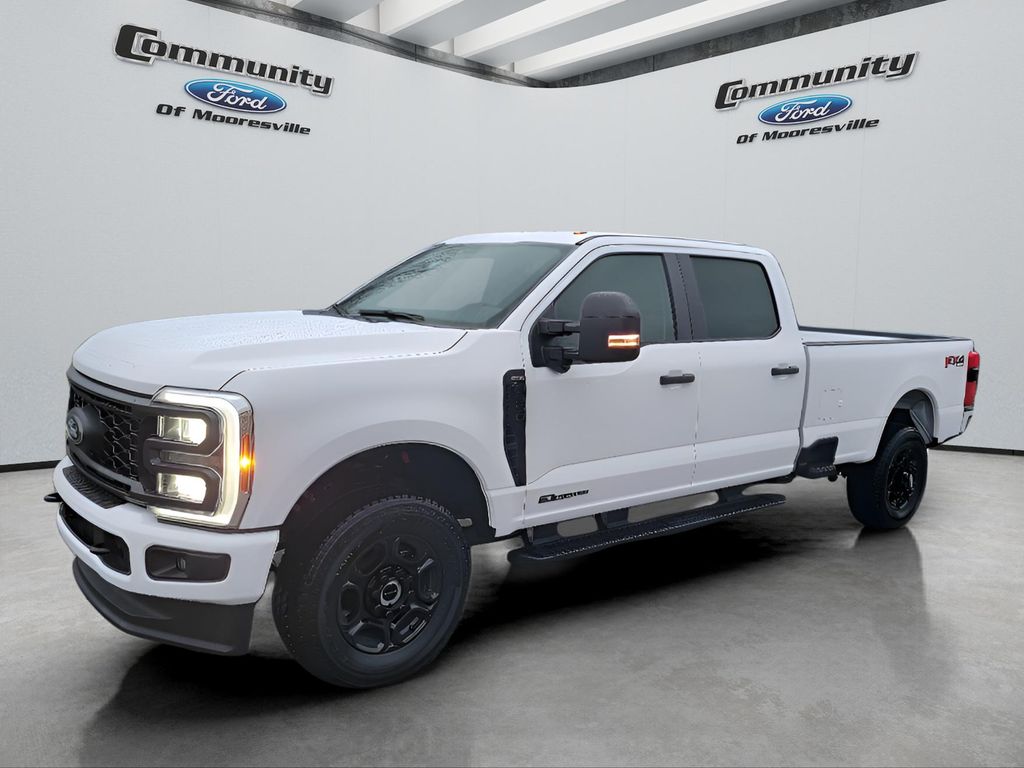 2026 Ford F-350 Super Duty XL's photo