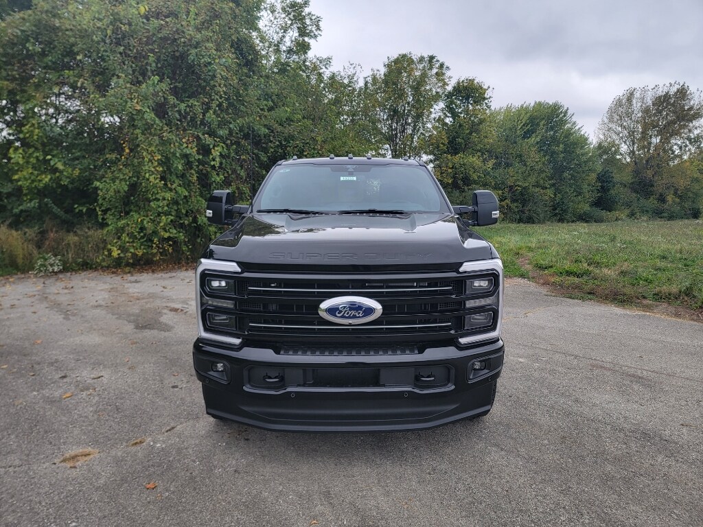 2026 Ford F-350 Platinum photo 2