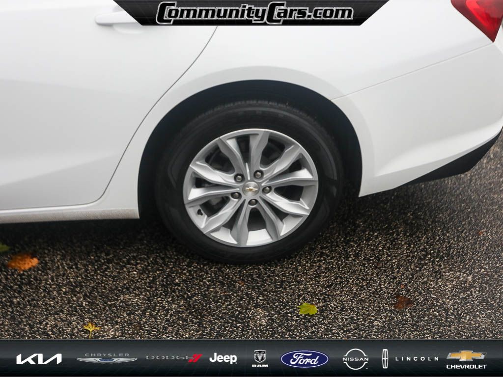 2024 Chevrolet Malibu 1LT photo 3