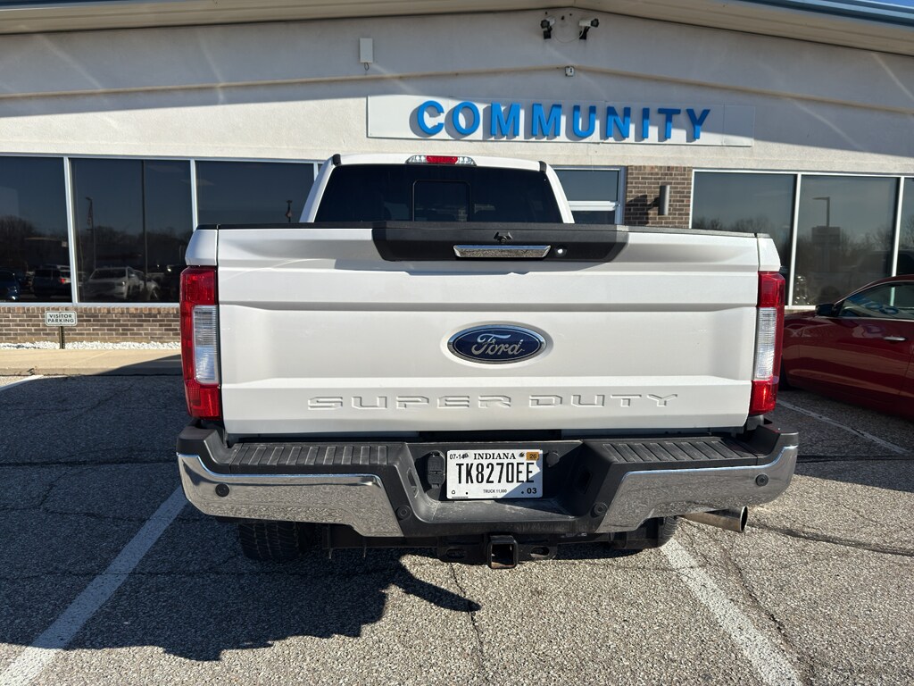 2018 Ford F-250 Lariat photo 2