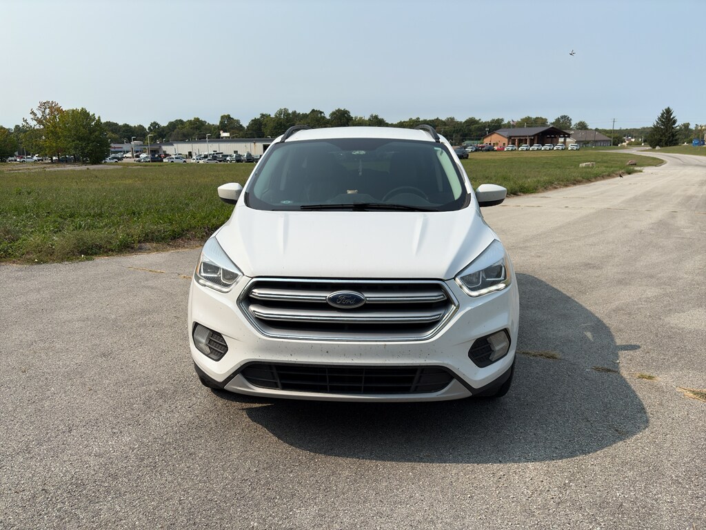 2017 Ford Escape SE photo 2