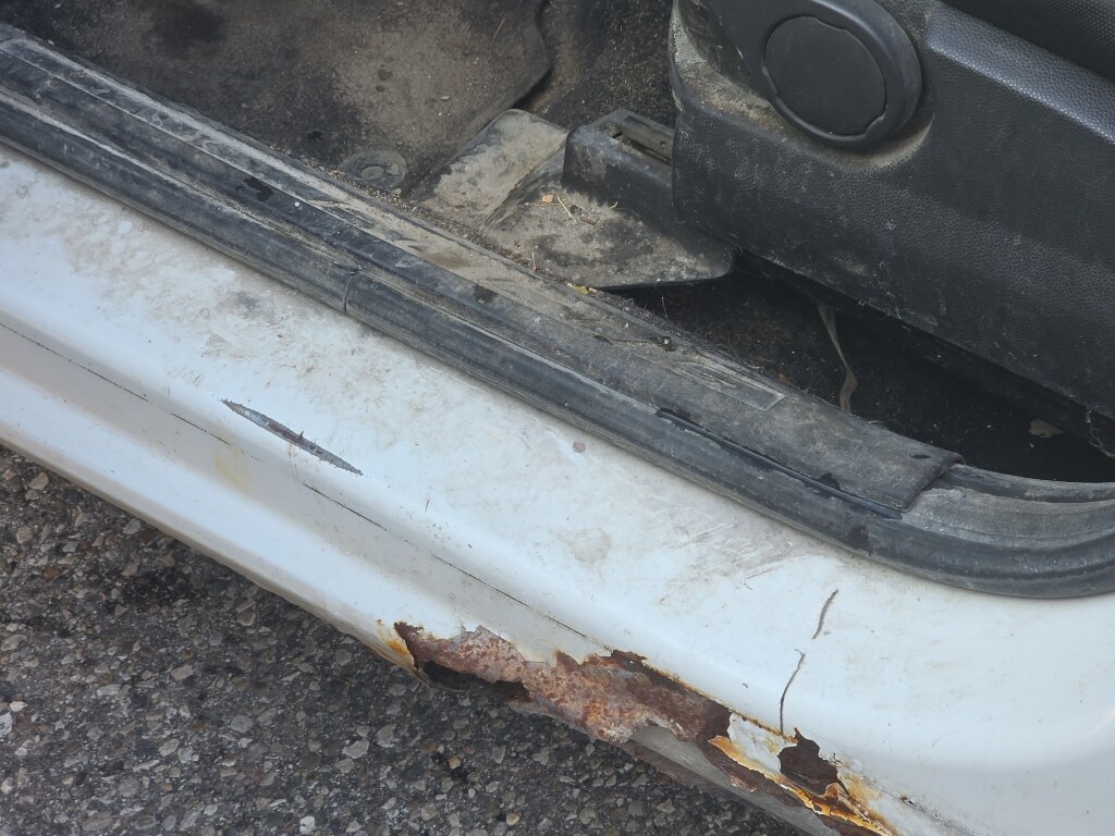 Used 2011 Ford Focus SE Sedan