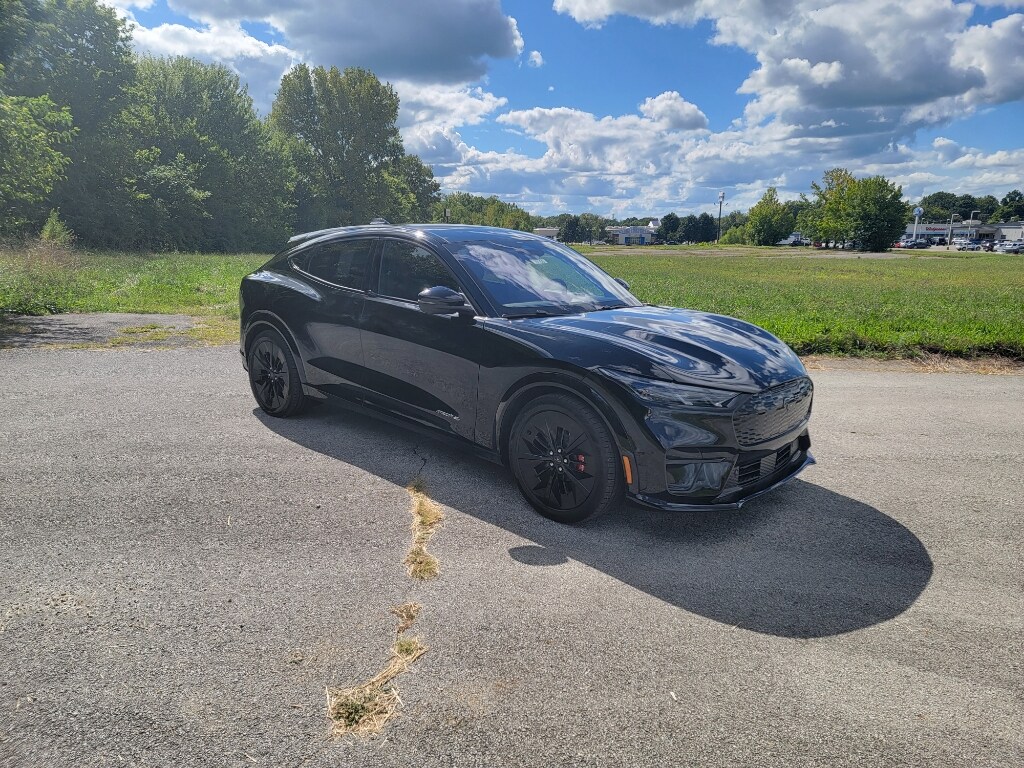 2025 Ford Mustang Mach-E GT photo 2