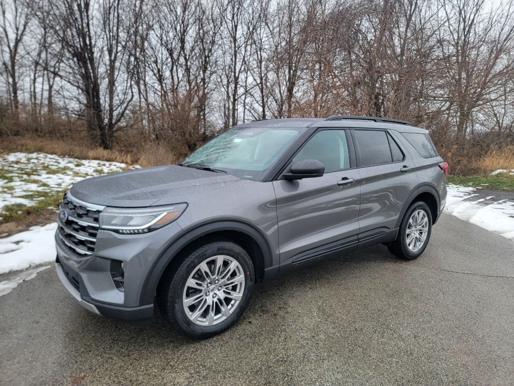 2026 Ford Explorer Active's photo