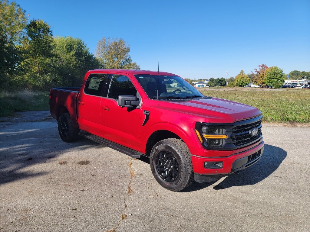 2025 Ford F-150 XLT photo 3