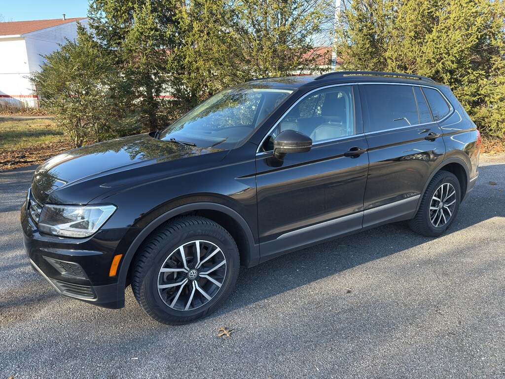 2021 Volkswagen Tiguan SE photo 3