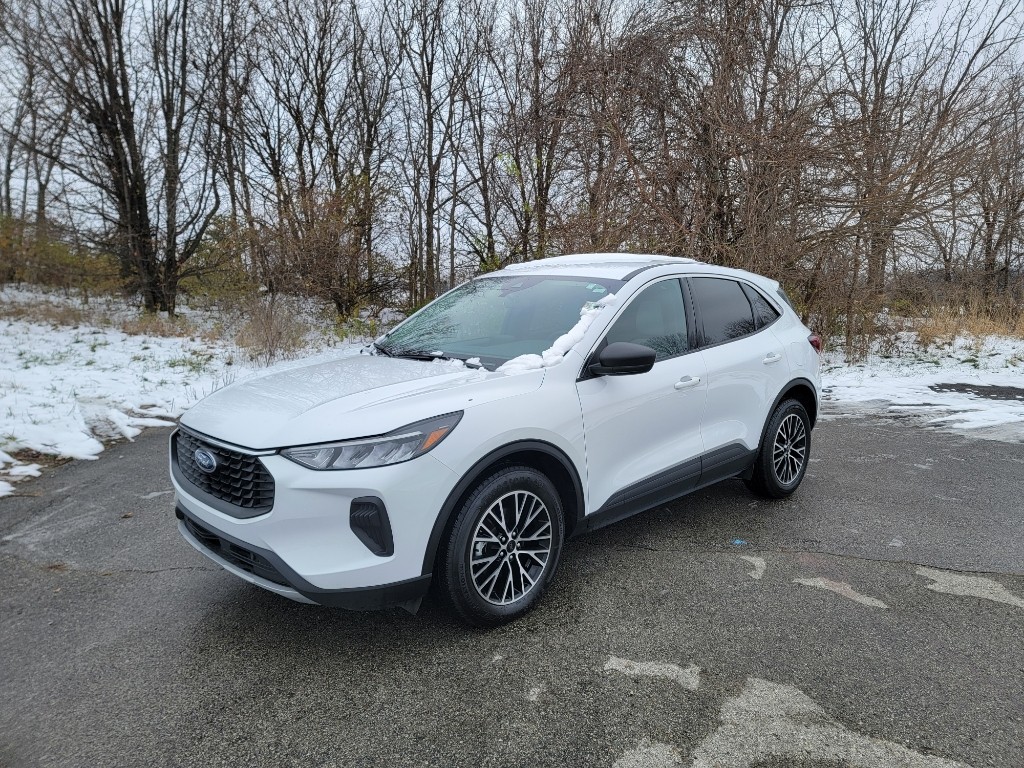 2023 Ford Escape Active's photo