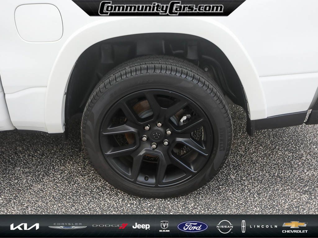 2025 Ram 1500 Laramie photo 4