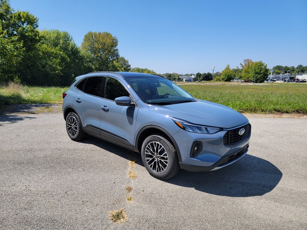 2025 Ford Escape photo 2