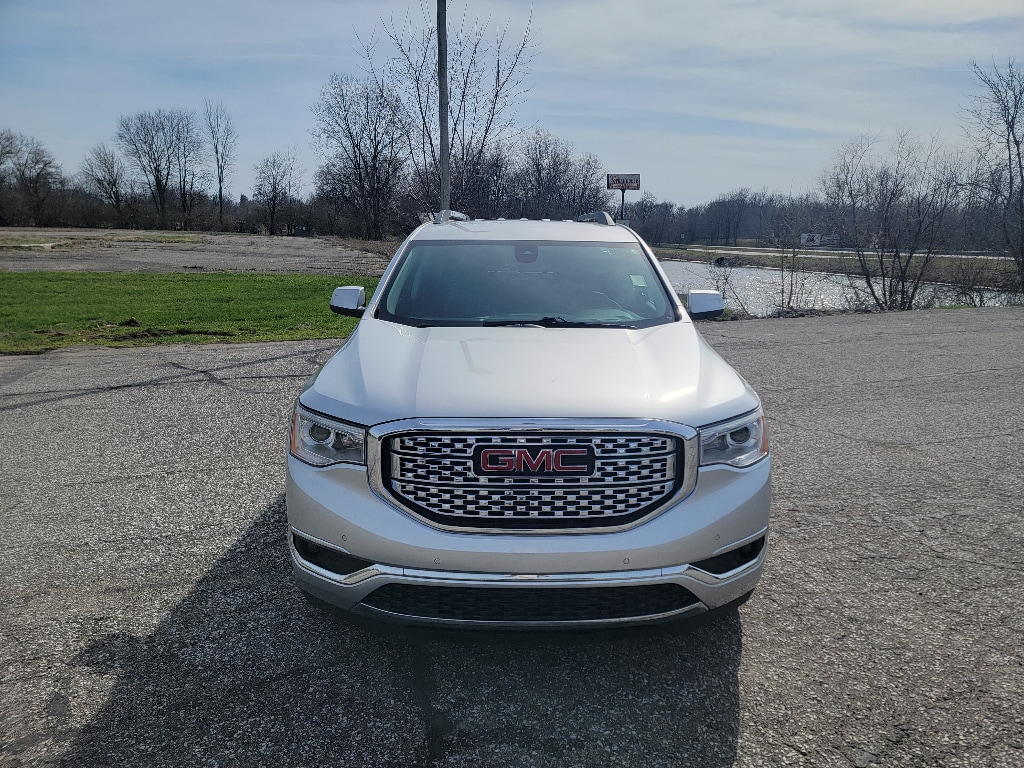 2019 Gmc Acadia Denali photo 2