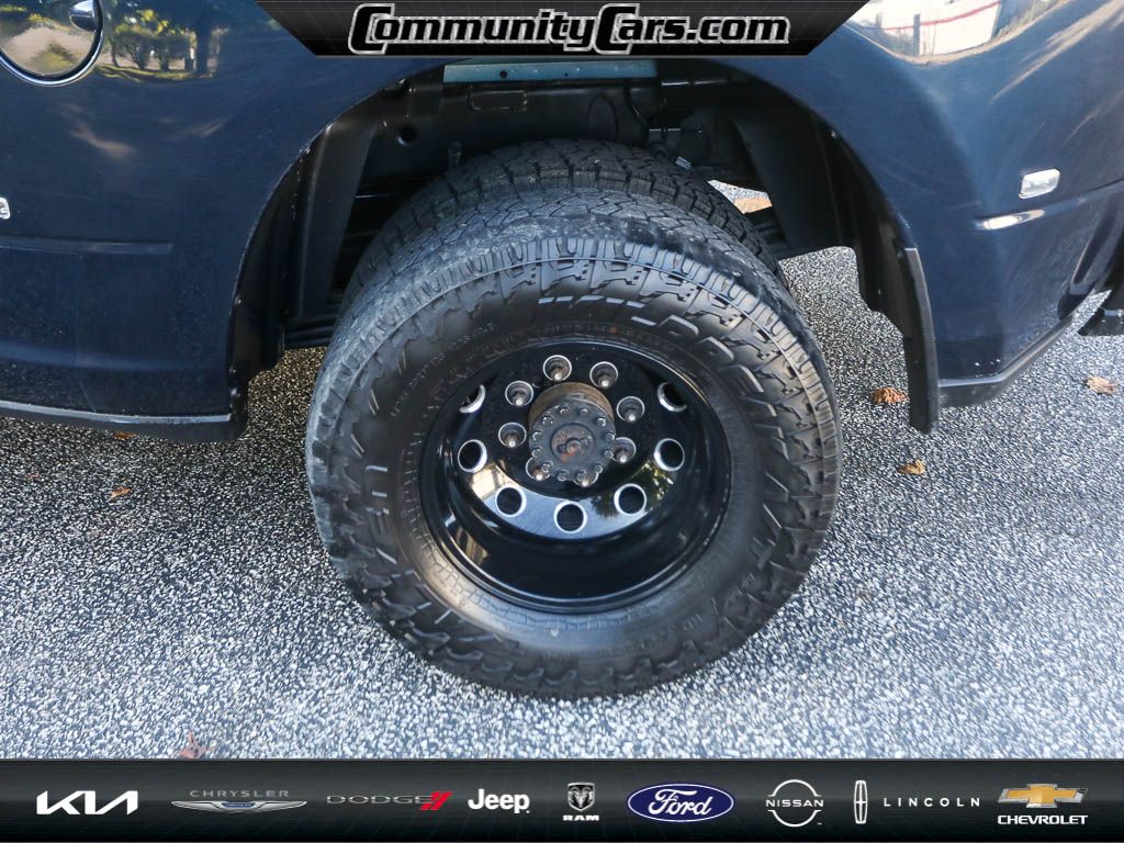 2023 Ram 3500 Laramie photo 3