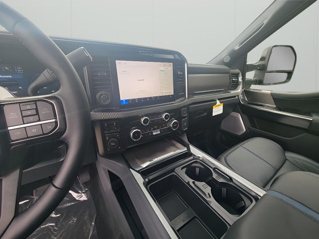 2026 Ford F-350 Super Duty Platinum - Photo 22