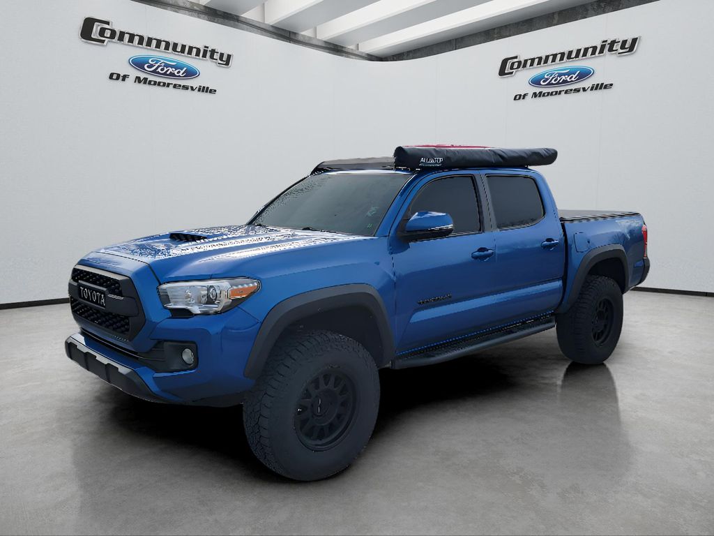 2017 Toyota Tacoma TRD Sport's photo