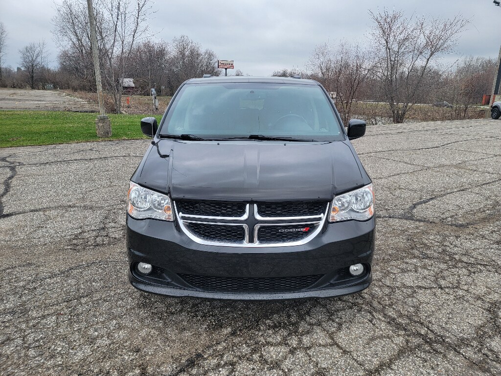 2018 Dodge Grand Caravan SXT photo 2