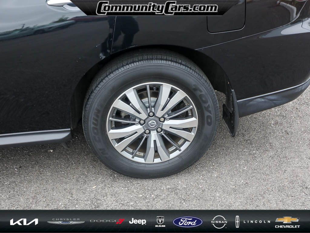 2020 Nissan Pathfinder SL photo 4