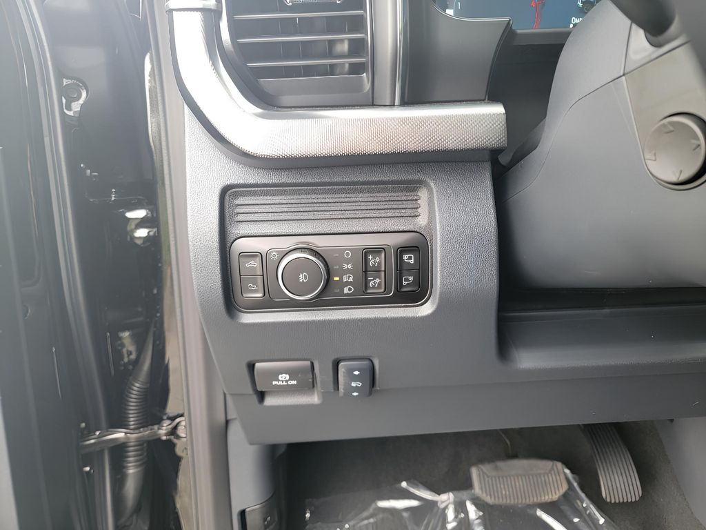 2026 Ford F-350 Super Duty Platinum - Photo 19