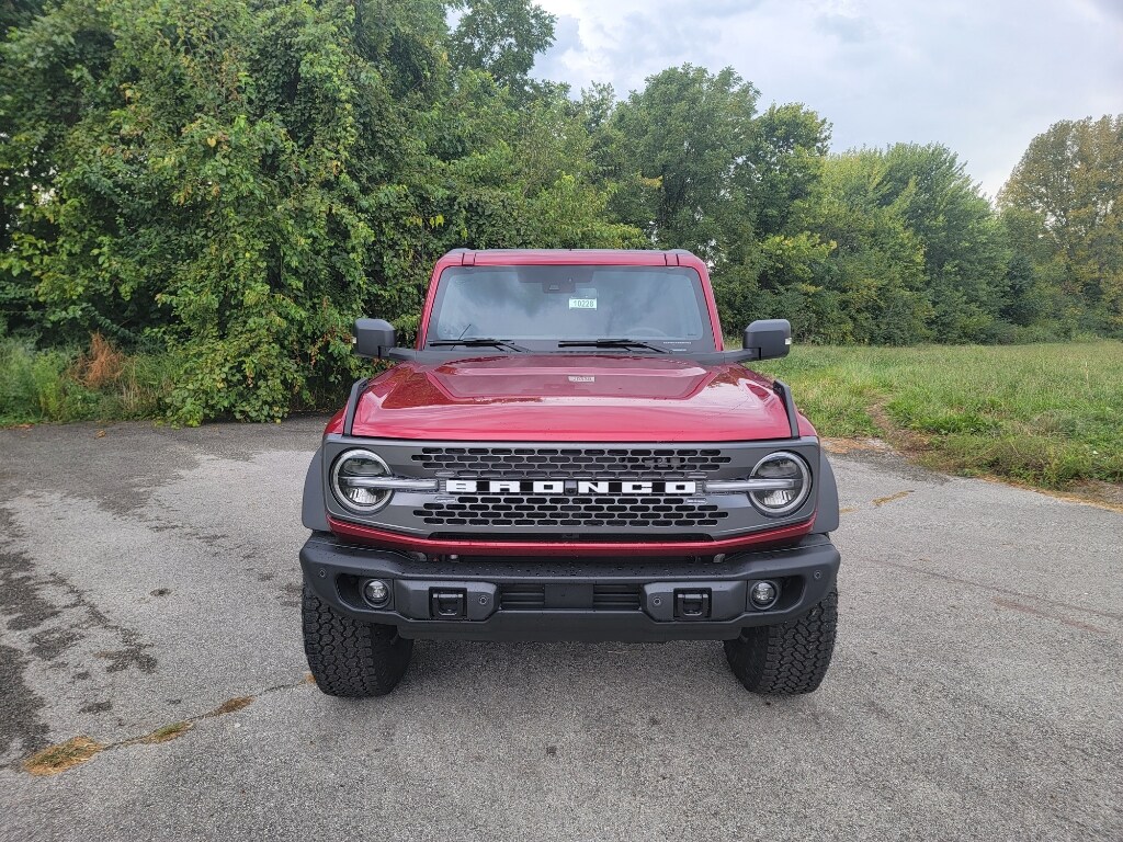 2025 Ford Bronco Badlands photo 2