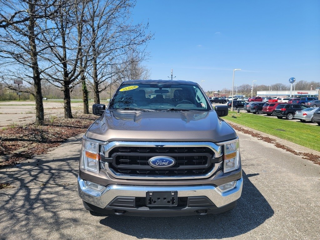 2022 Ford F-150 XLT photo 2