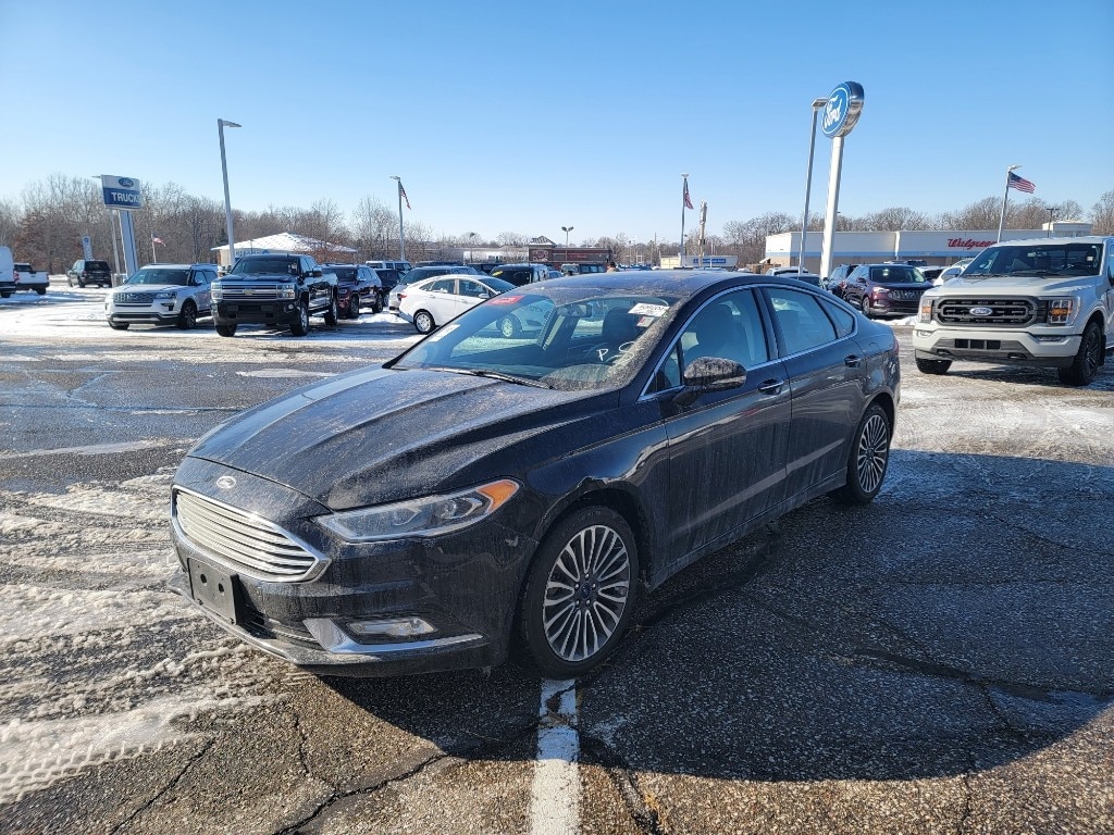 2017 Ford Fusion SE's photo