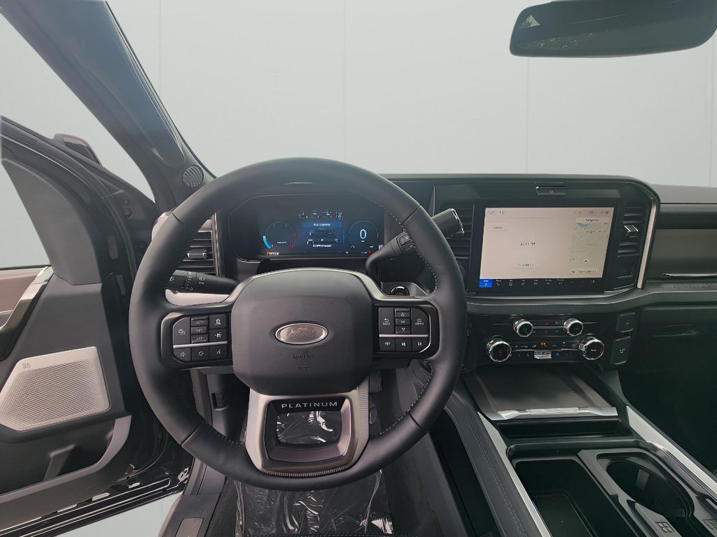 2026 Ford F-350 Super Duty Platinum - Photo 17