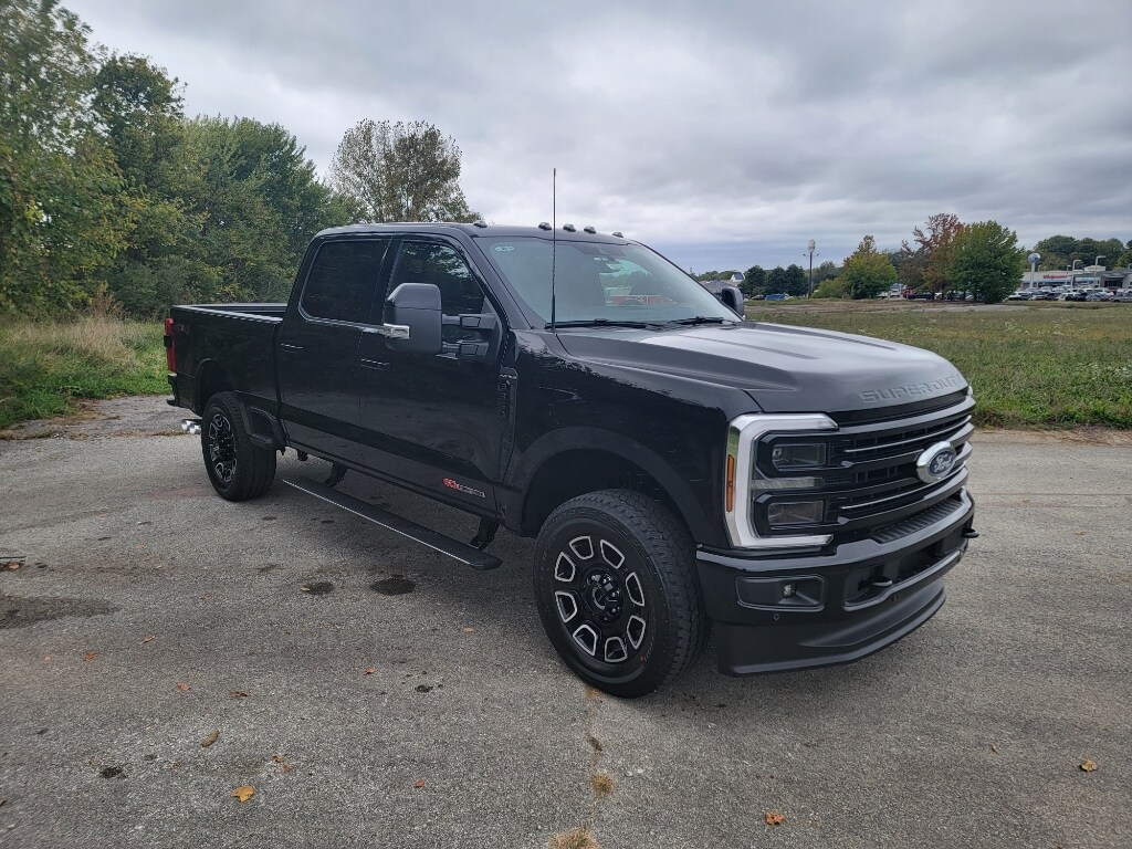 2026 Ford F-350 Platinum photo 3