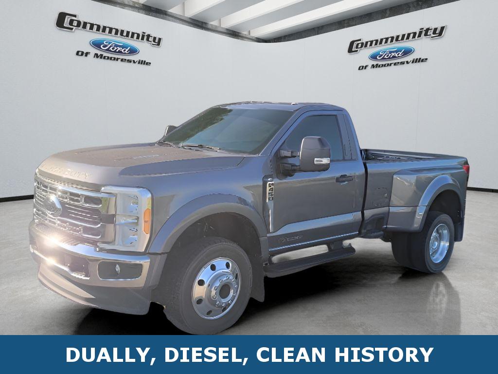 2023 Ford F-450 Super Duty XLT's photo