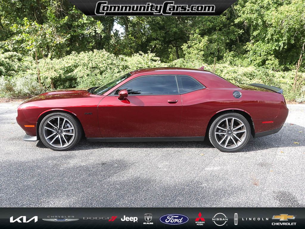 2023 Dodge Challenger R/T photo 3