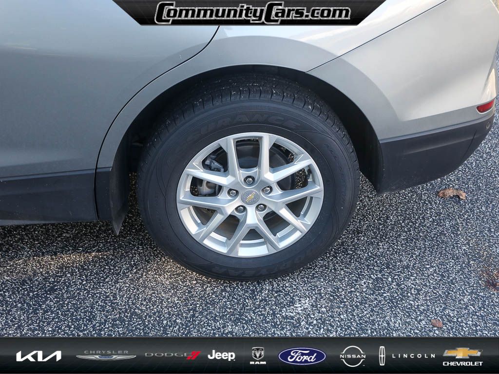 2024 Chevrolet Equinox photo 3
