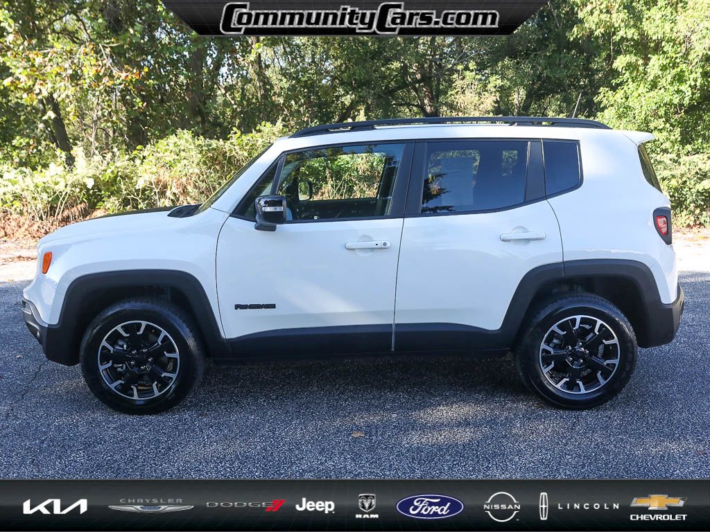 2023 Jeep Renegade Latitude Upland photo 2